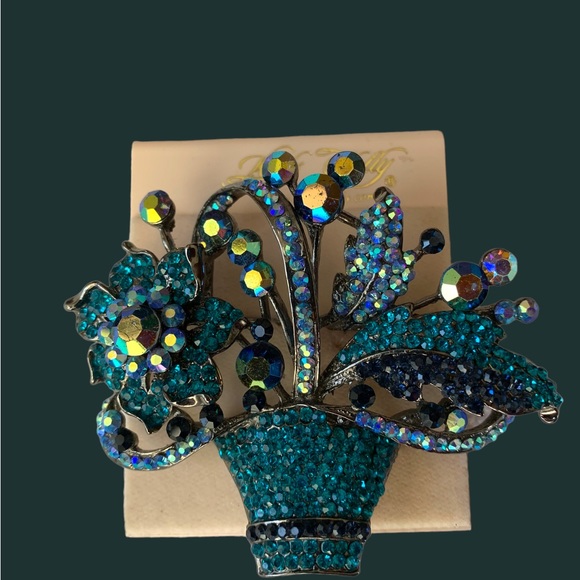 Kirks Folley large  Brooch-Blue AB Rhinestones still on original card-RARE - Picture 2 of 3